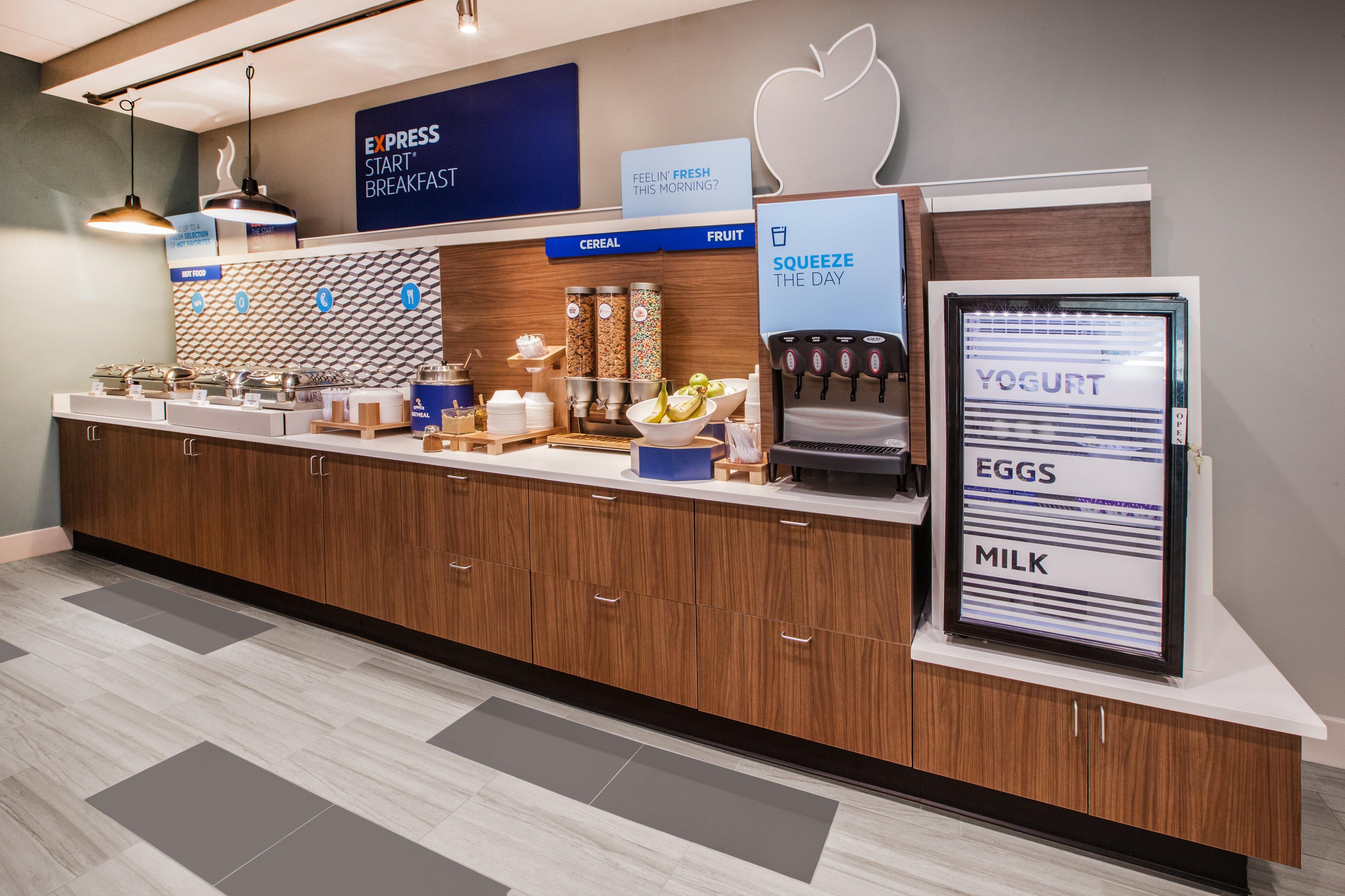 Holiday Inn Express & Suites - Remington By Ihg Екстериор снимка